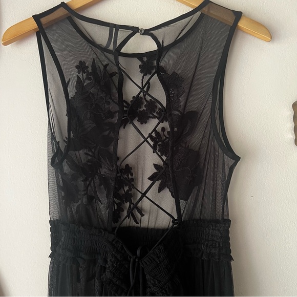 By Anthropologie Embroidered Mesh Maxi Dress black Women’s SIZE MEDIUM lace dark - Picture 6 of 14